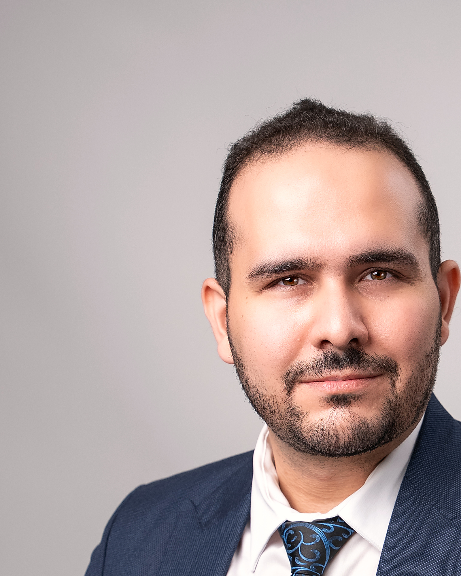 Mohammad Mohammadian headshot